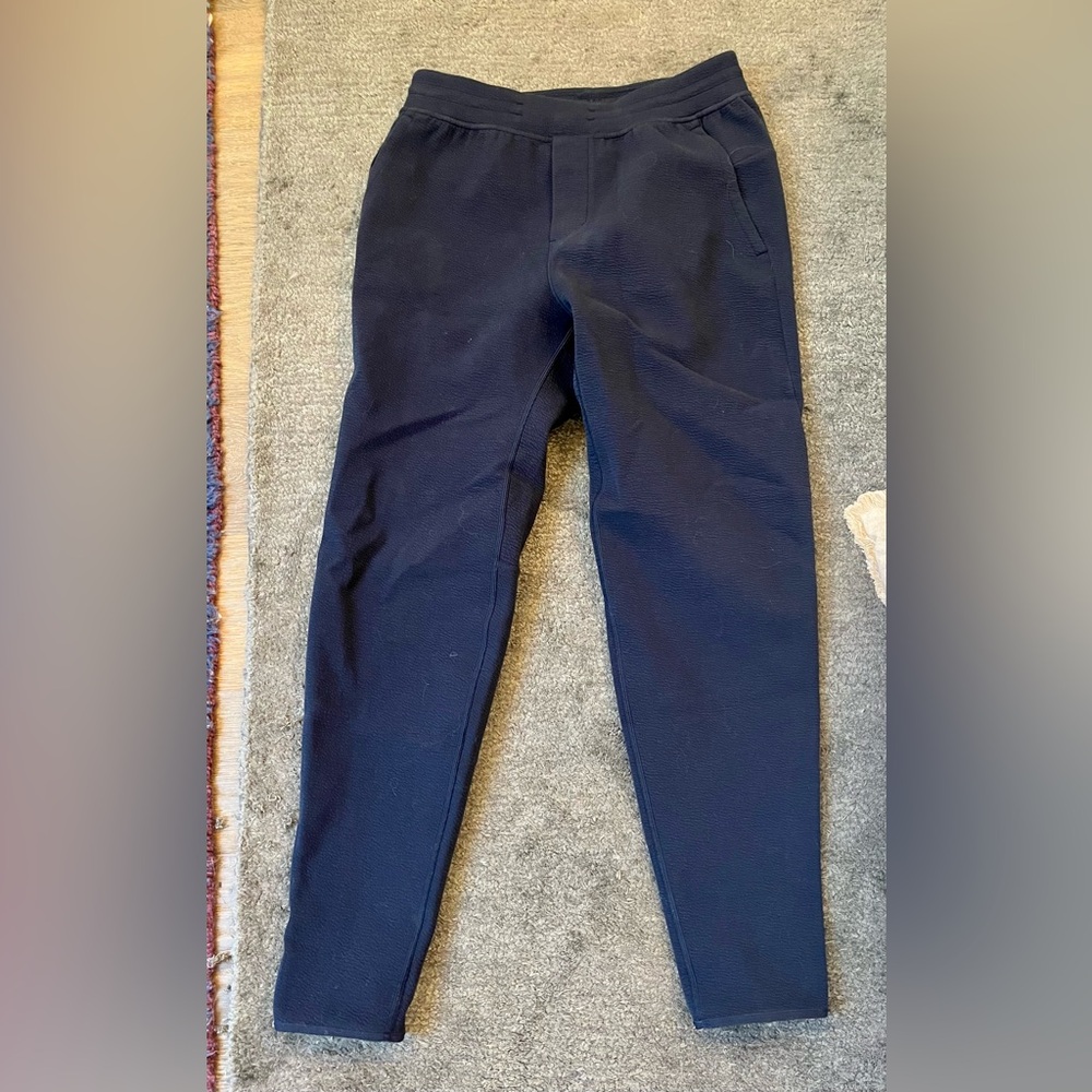 Lululemon Textured spacer tapered pants. color-navy blue. size small. like new.